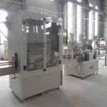 Linha de enchimento e fechamento automático de garrafas com gargalo angular para líquidos corrosivos