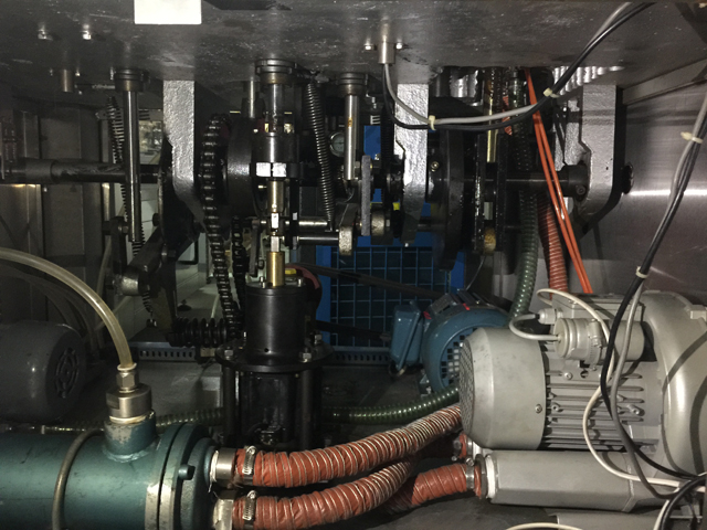 internal structure for filling sealing machines tubos de enchimento e selagem dentro da máquina.jpg