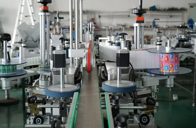 máquinas de etiquetagem dupla face.jpg