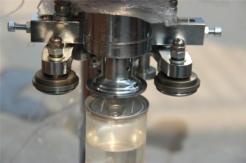 equipamento de selagem de latas.jpg