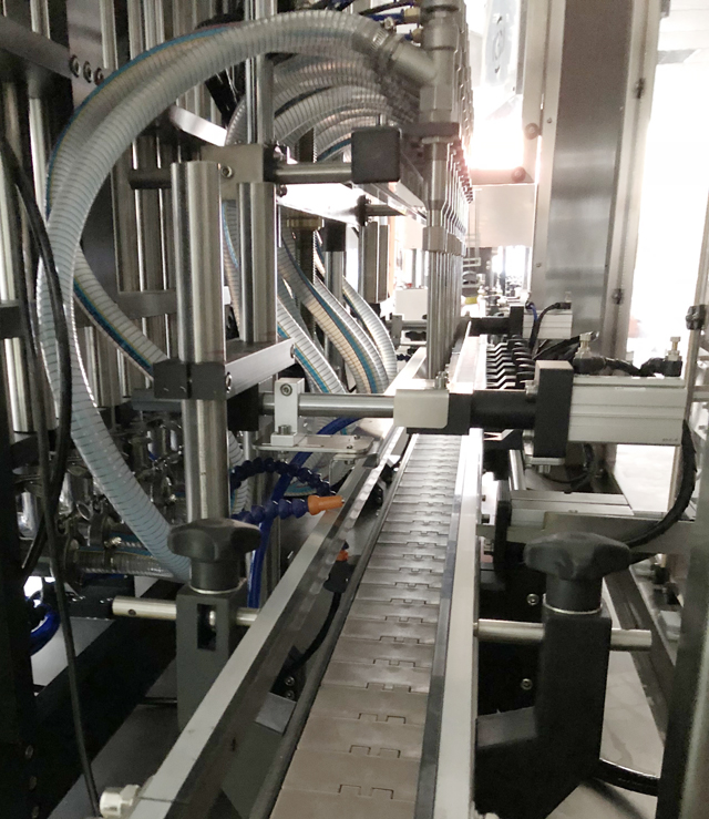 máquina de enchimento automática.JPG