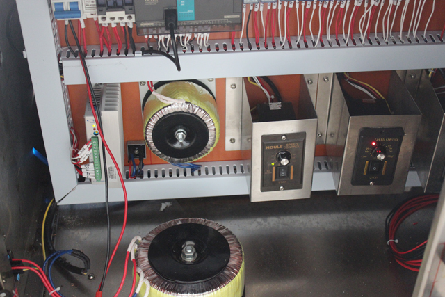 máquina interna eletrônica.jpg