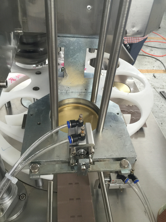 máquinas de selagem de latas.jpg