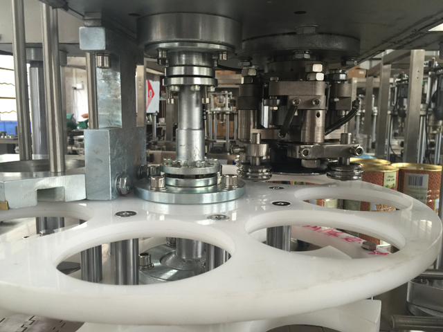 posição das latas durante a selagem das latas.jpg