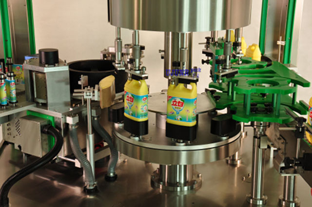 etiquetadora hot melt.jpg