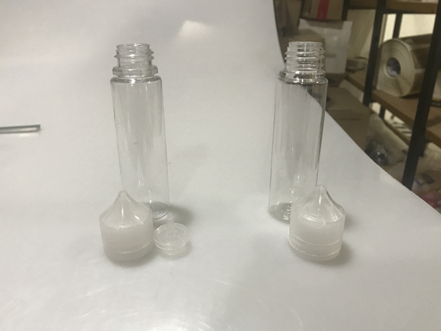 garrafas E charuto.JPG