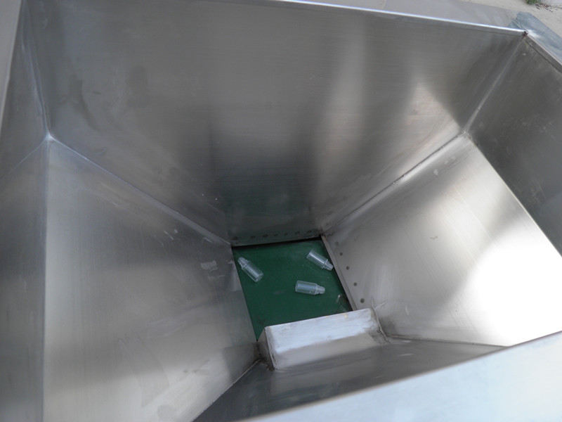 E liquid unscrambler for filling capping line descodificador de garrafas para E liquid.jpg