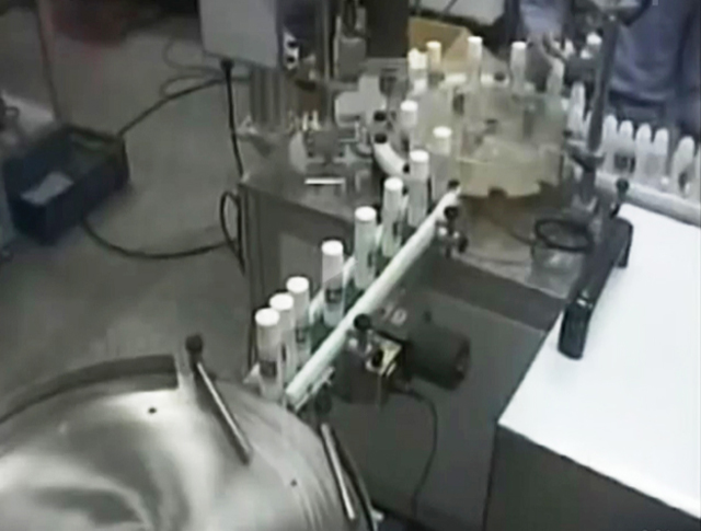 máquinas de enchimento e tampagem.jpg