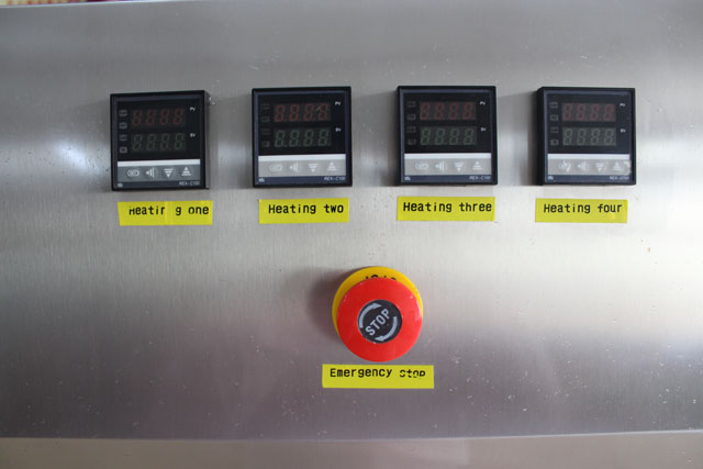 high speed automatic bottles screw capping machine tornillo de botella de nivelación de la máquina FECHAR IMAGEM DA MÁQUINA DE CAPAGEM DE PARAFUSOS.jpg