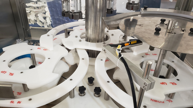 equipamento de tampagem de rosca.jpg