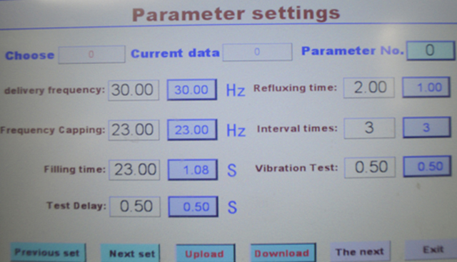 automated capping machine with touch screen controlling system máquina de encapsulamento de tela sensível ao toque.jpg