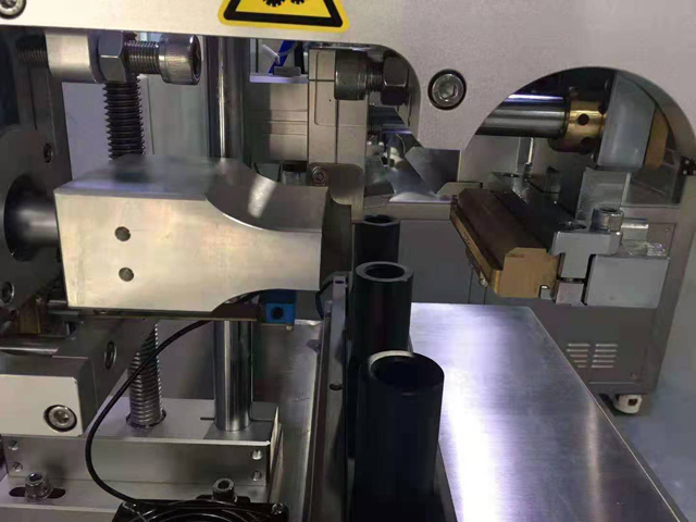 detalhes próximos para máquina de selagem (2).jpg