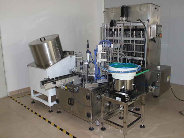 linha de enchimento e tampagem