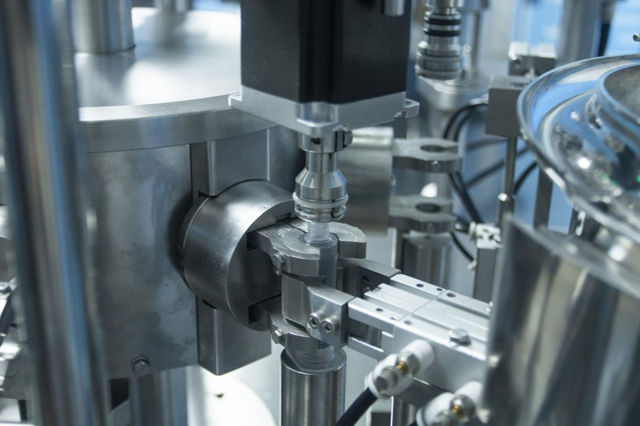 linha de enchimento de seringas (6).jpg