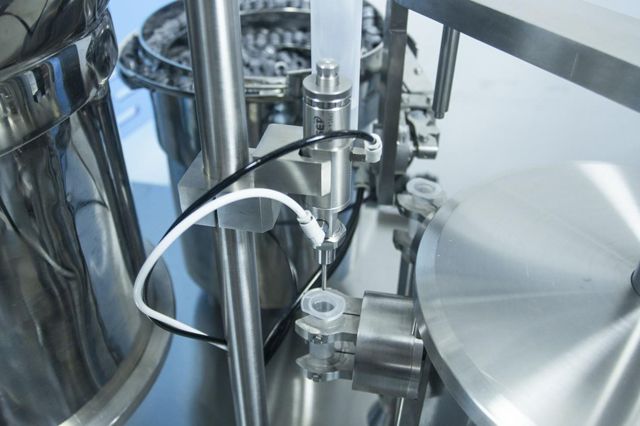 linha de enchimento de seringas (4).jpg