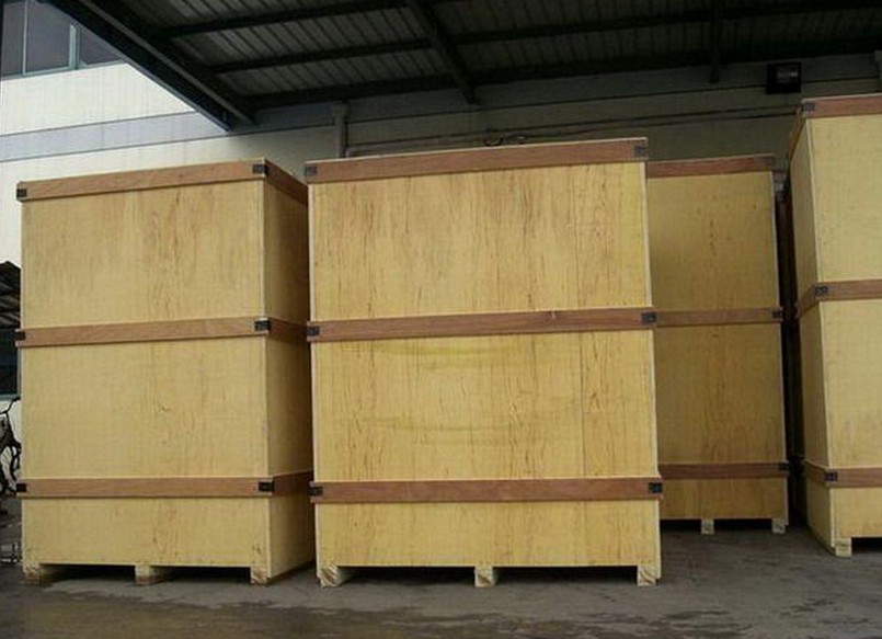 plywooden case packing for filling sealing embalagem de caixa de madeira para tubos de enchimento e selagem.jpg