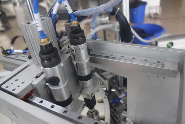 servo motor controlando capper 2 peças