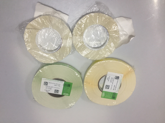 rolos de etiquetas para etiquetadora dobrável com código QR labeller.jpg