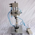 Máquina de crimpagem de garrafas de vidro de perfume de mesa pneumática semiautomática