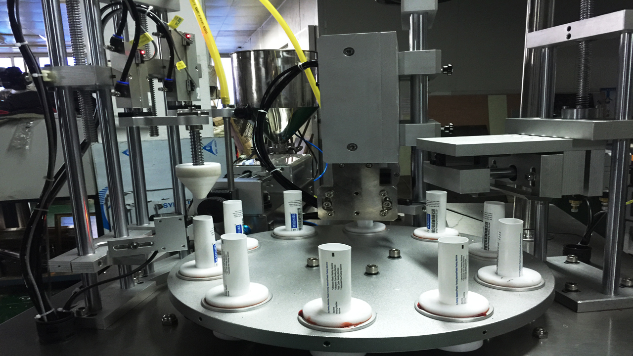 rotary filling sealing machine selagem de tubos ultrassônicos de enchimento rotativo.jpg