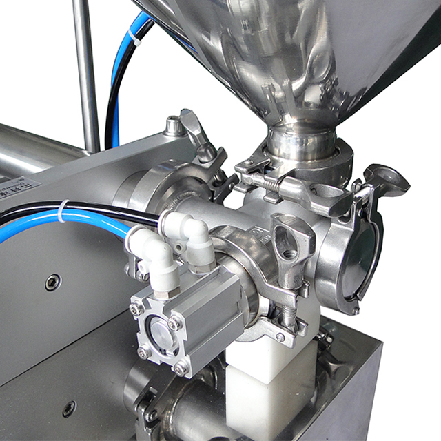 liquid filling machine for lotion shampoo cream Equipamento de preenchimento de xampu.jpg