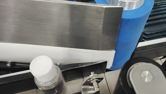 processo de rotulagem para garrafas.jpg