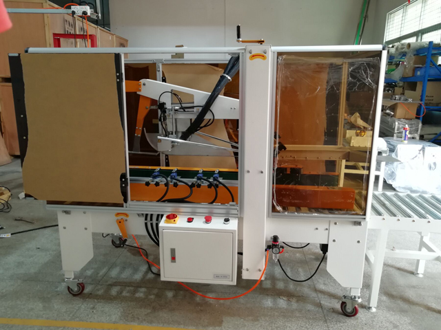 selador de caixas com dispositivo de cola quente (1).jpg