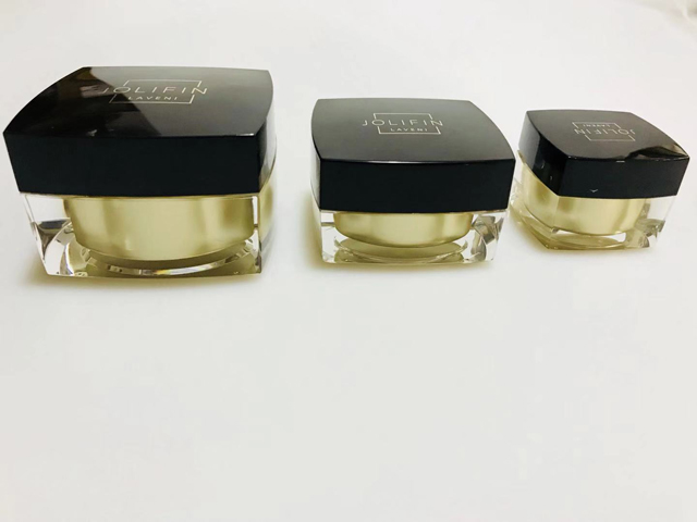 potes quadrados pretos para selar tampa