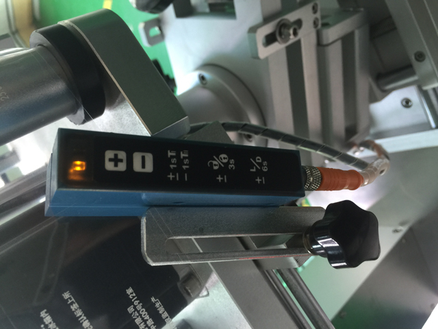 sensor para detecção de rótulos transparent.jpg